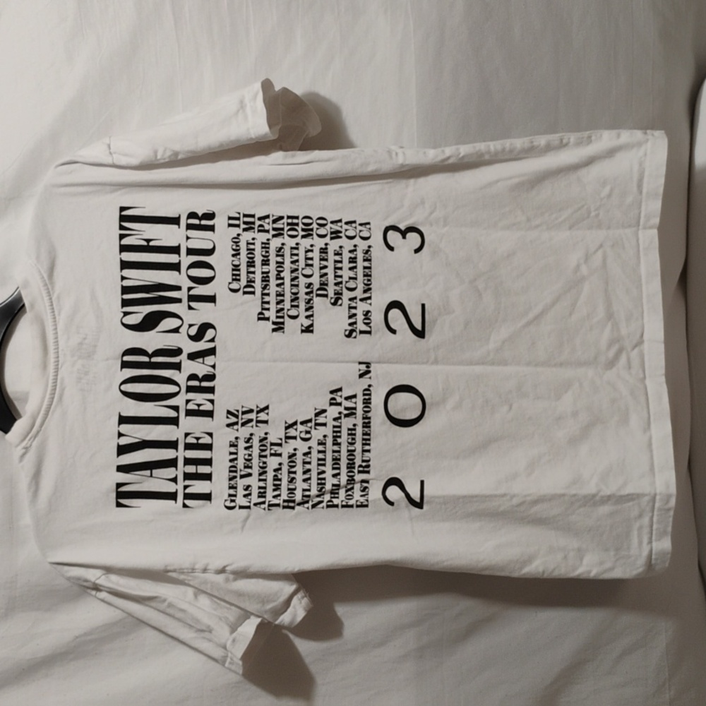 SALE! Authentic Taylor Swift The Eras Tour 2023 Shirt Sz.M (X-67 CRATE) - Picture 6 of 11